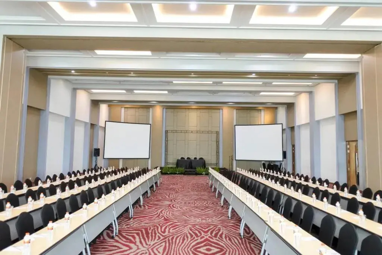 FOX Lite Metro Indah Bandung