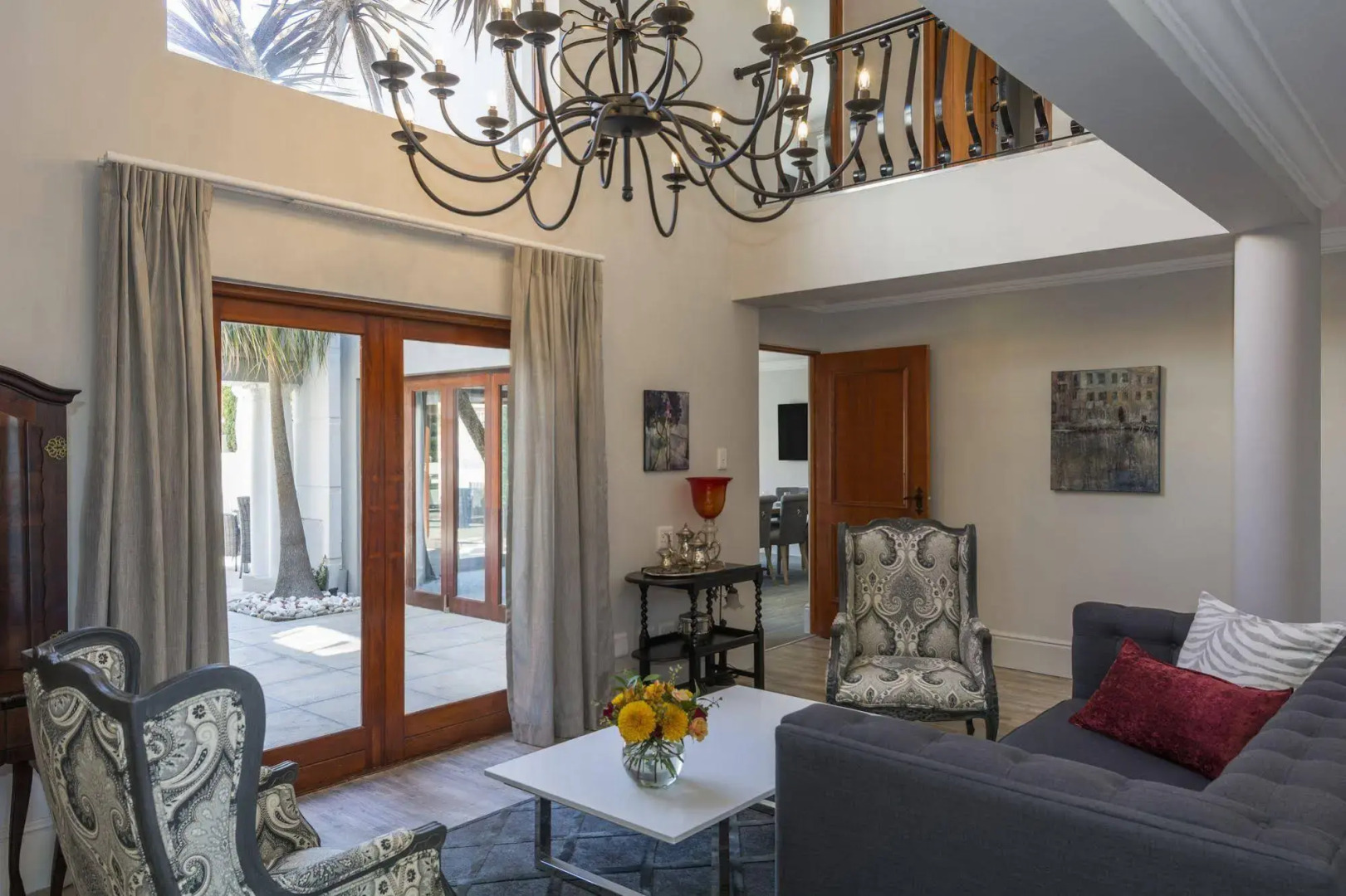 Villa Tuscana By Mantis