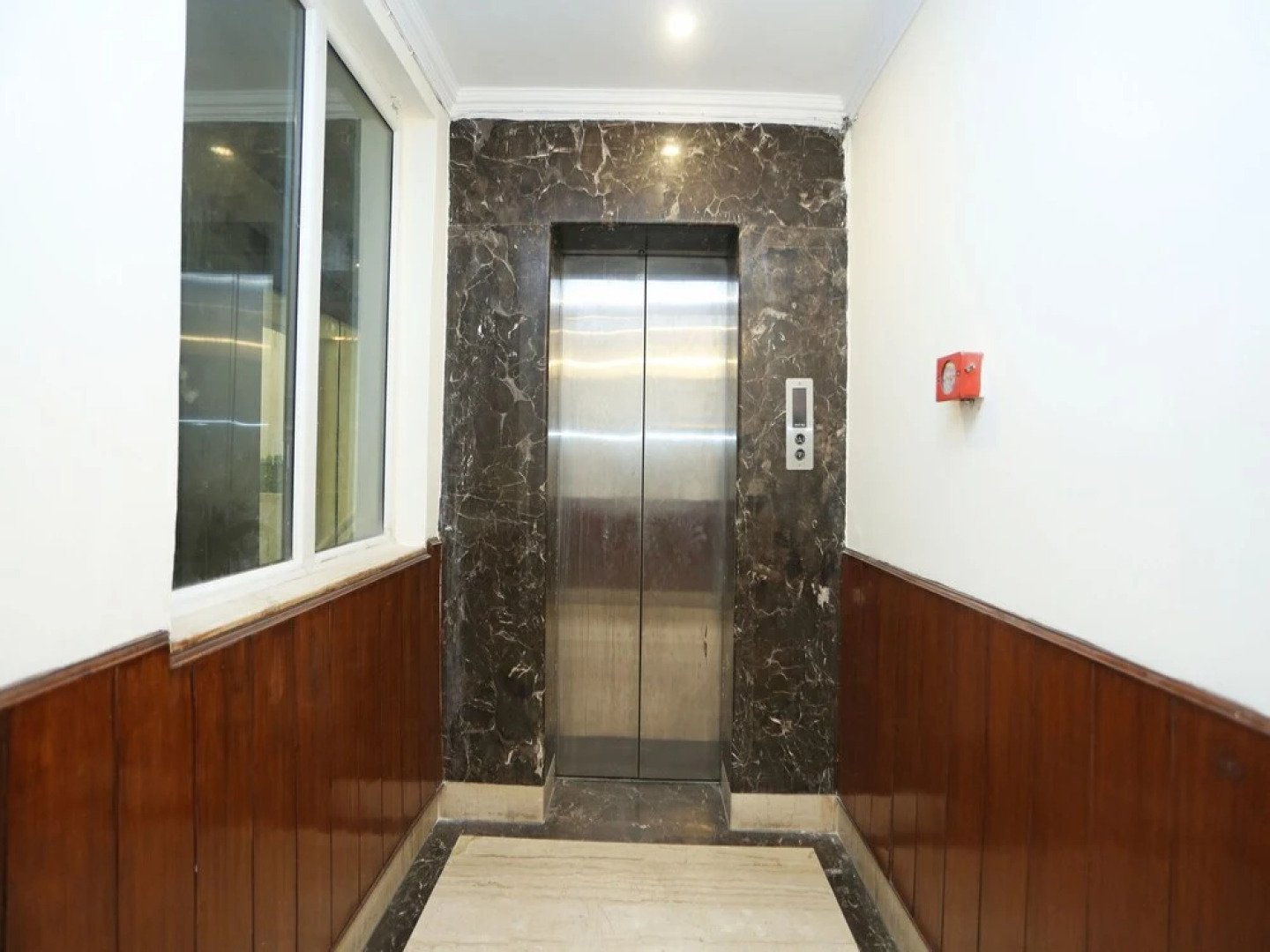 OYO 16572 Pk Suites Inn