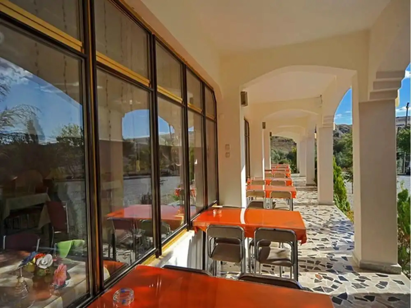 Baskent Demiralan Hotel