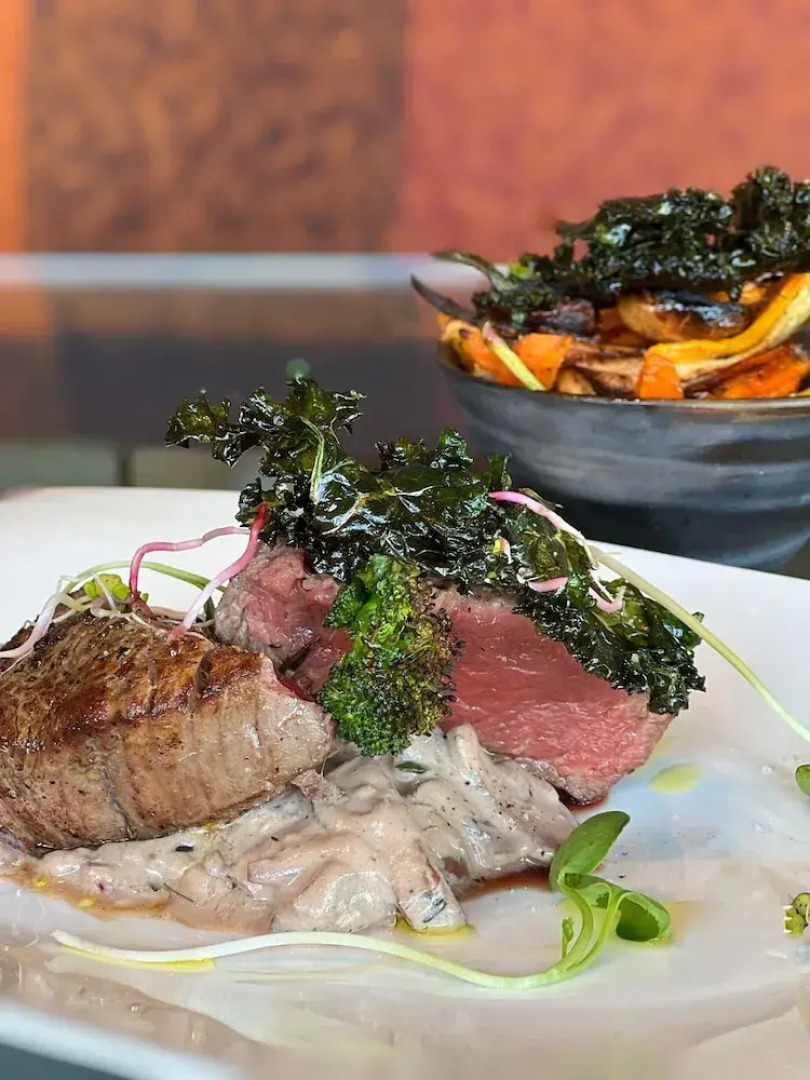 Jacuzzi Suite - Ocean Views & Beach