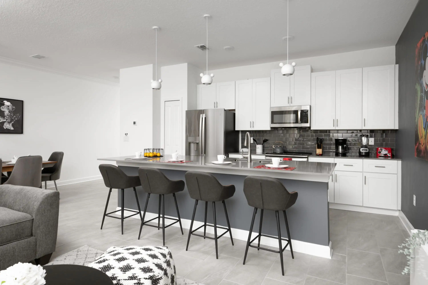 Chic townhouse with private pool near Disney