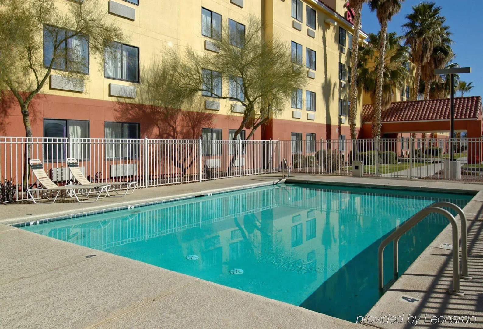 Red Roof Inn PLUS+ Tempe - Phoenix Airport