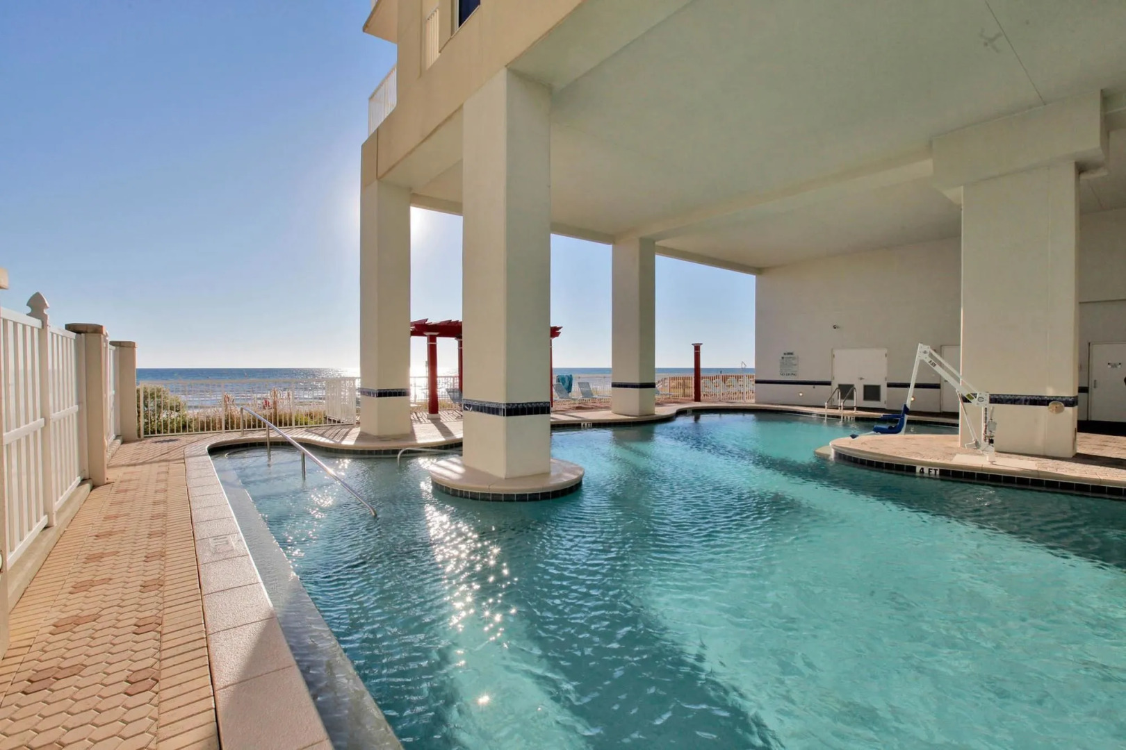 Majestic Beach Resort by Panhandle Getaways