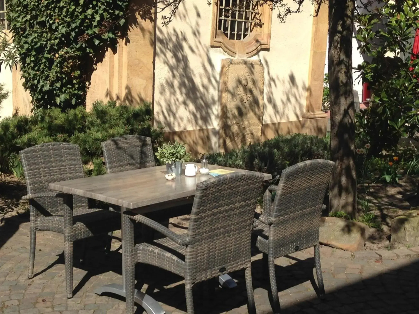 Hotel & Café Ritter von Böhl