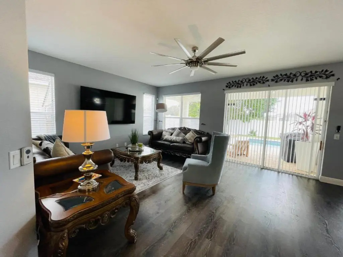 Paradise Pool Home Near IMG and Siesta Key Beach