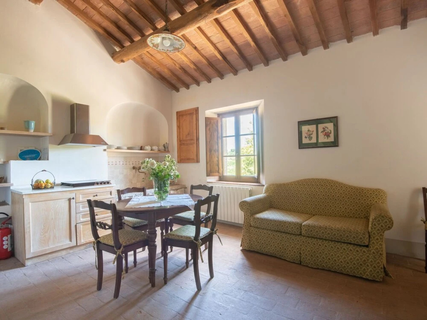 Vintage Apartment in Rapolano Terme with Swimming Pool