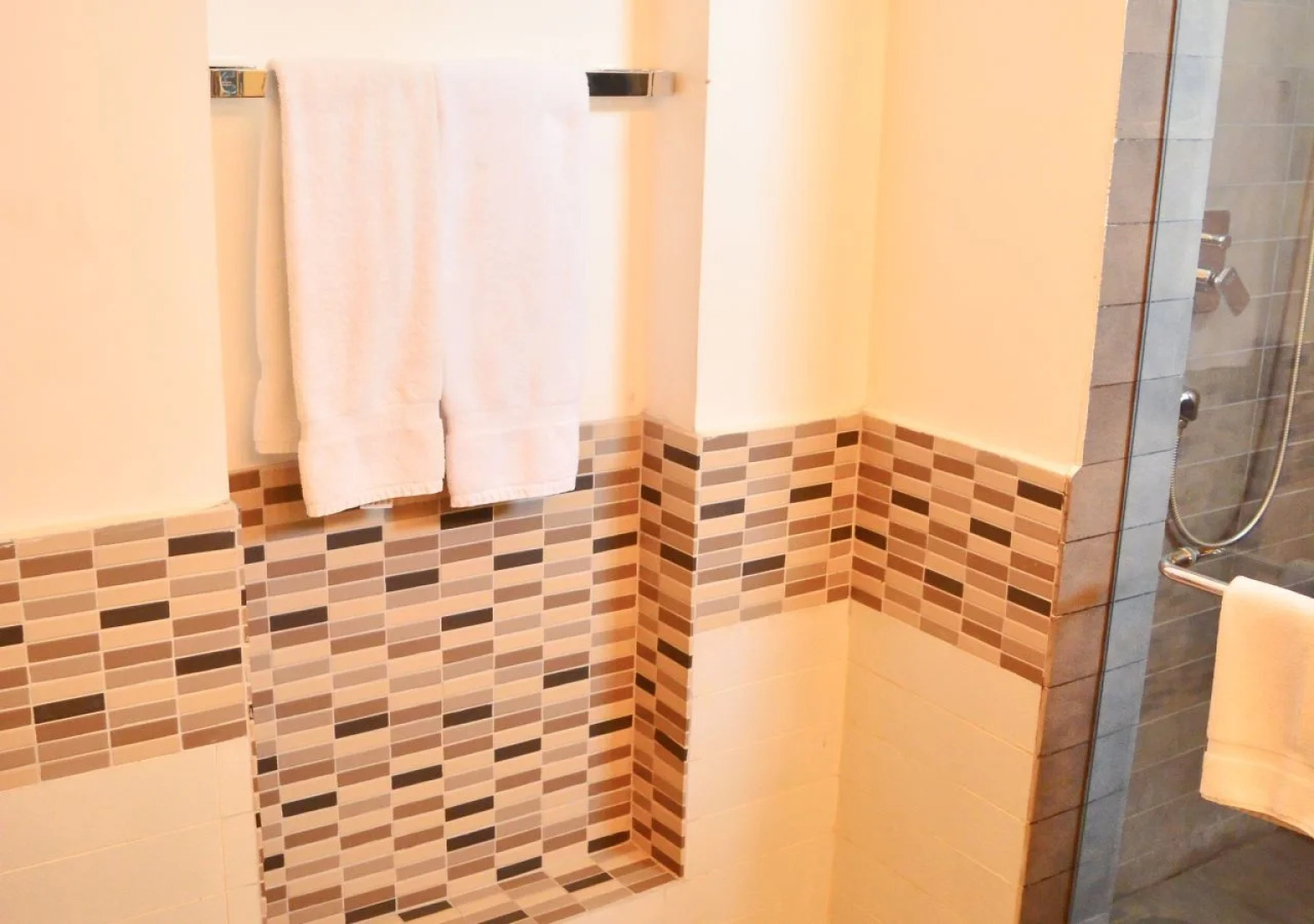 Unique Towers Luxury Boutique Suites
