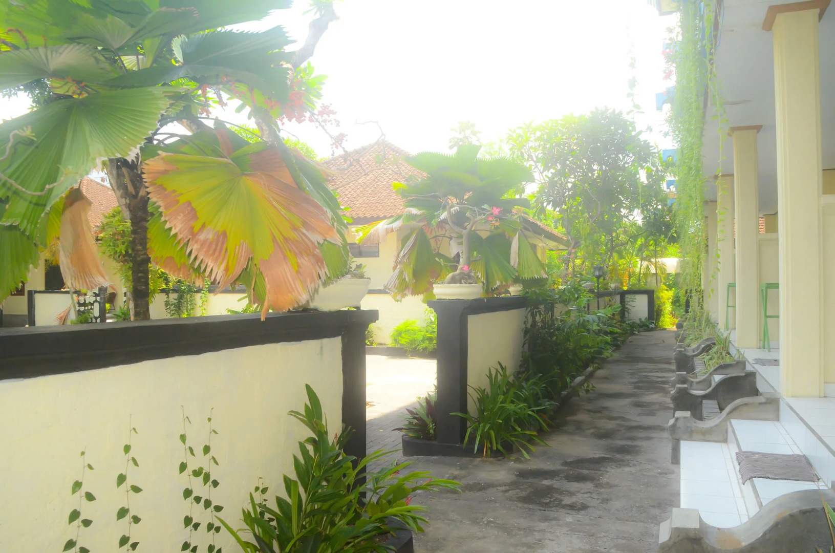 Super OYO 1654 Maha Bharata Kuta Inn