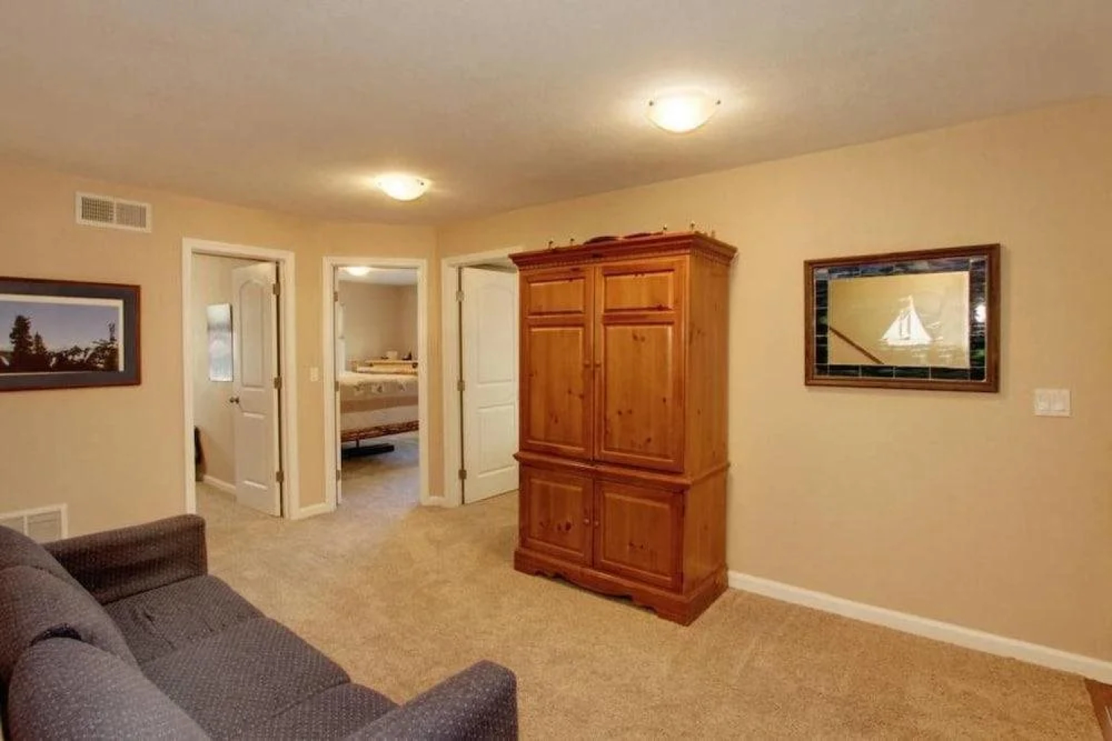 Ormsby House 1489O 4 Bedroom Home by RedAwning