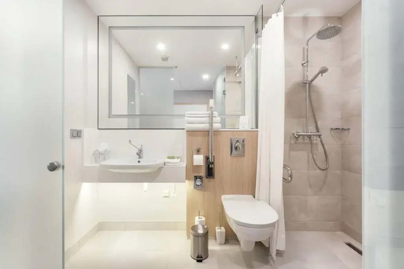 Отель «Кортьярд Марриотт» Вильнюс, Центр города