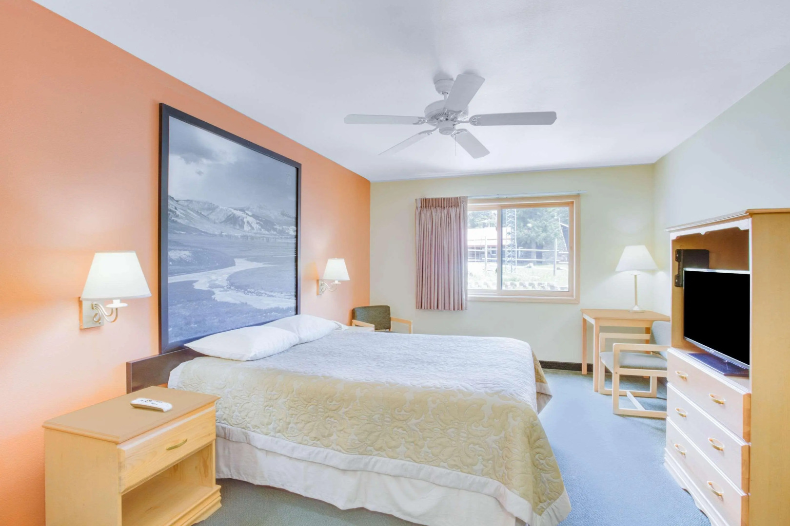 Super 8 Cooke City Yellowstone Park Area