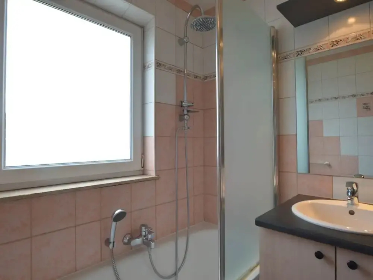 Spacious Holiday Home in Ovifat With Terrace