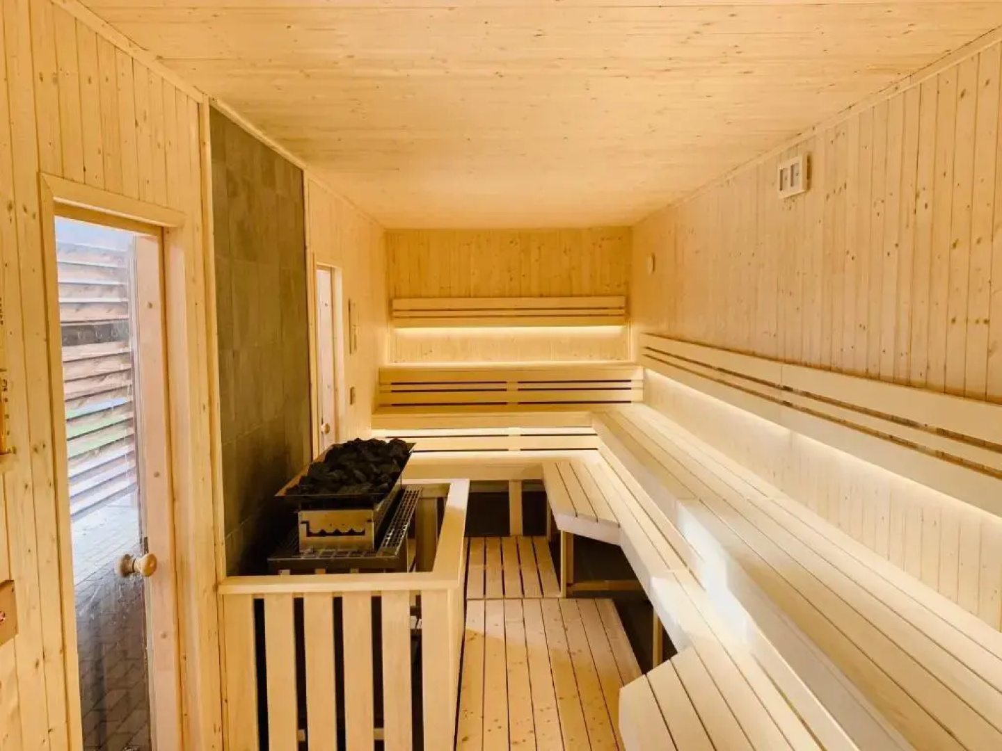 Aqua Camp Mobilházak - Thermál Kemping Tiszakécske