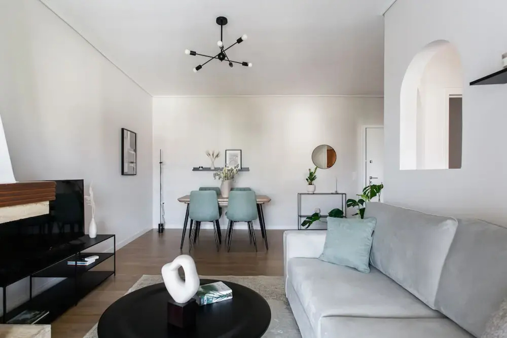 Signature 2BR Apartment in Marousi