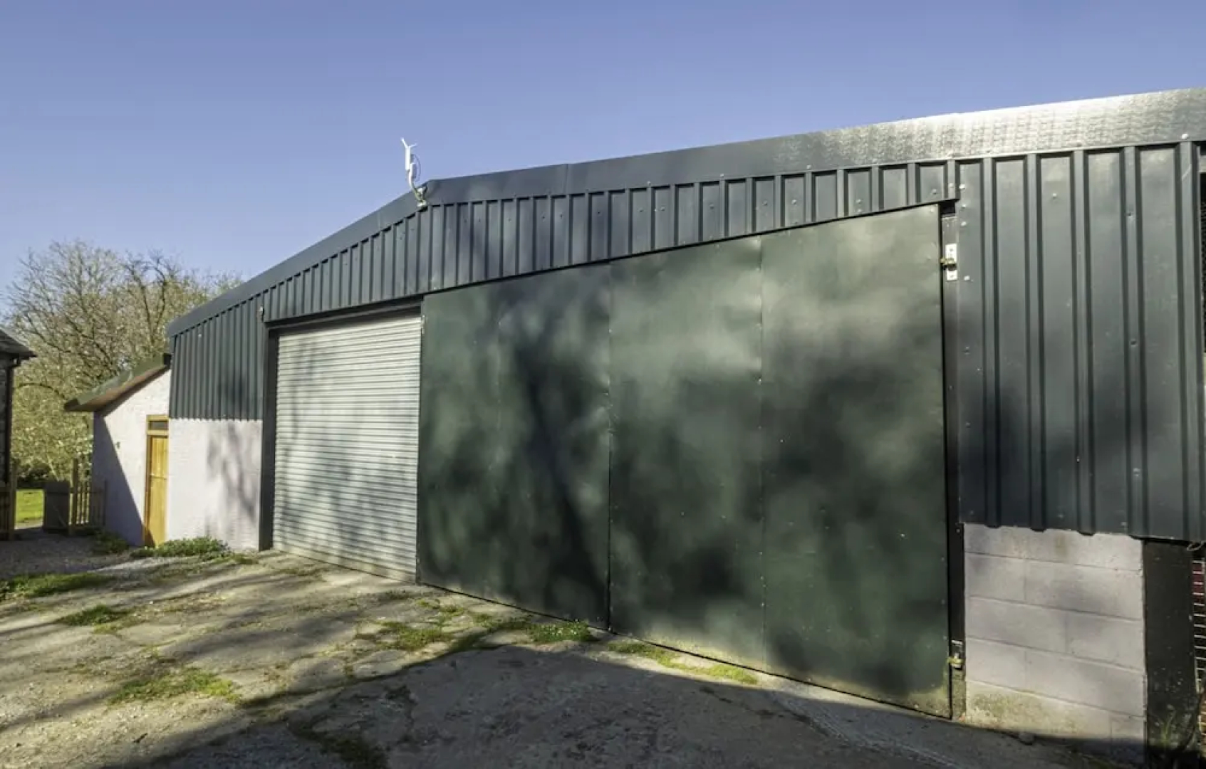 2 Double Bed Caravan - Secure Parking and Wifi