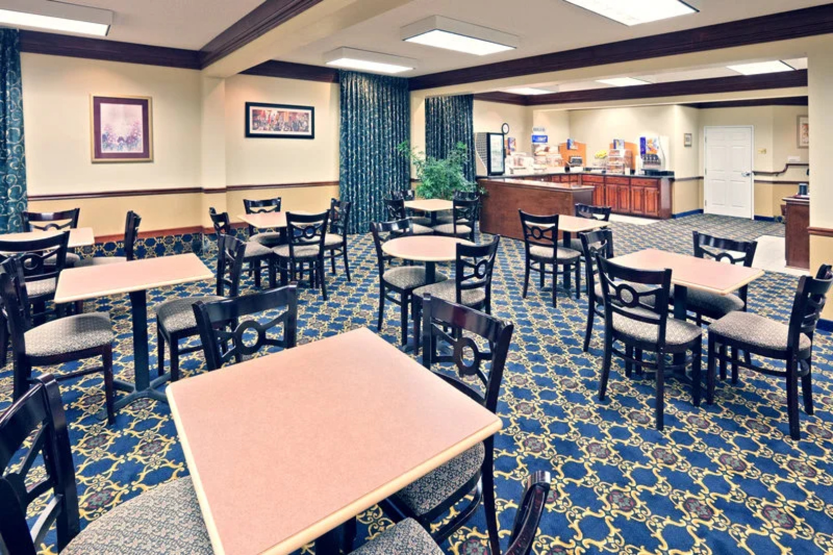 Days Inn & Suites By Wyndham Tahlequah