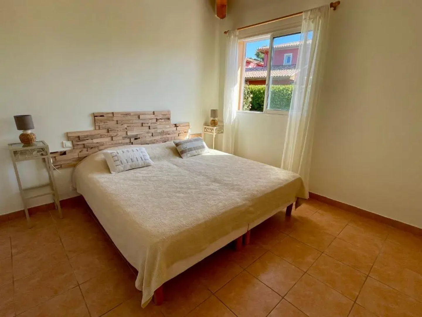Villas CALA CORSA - 3 et 4 Chambres CALA ROSSA Porto-Vecchio - Villas entièrement Climatisées à 5 minutes à pied de la plage Cala Rossa