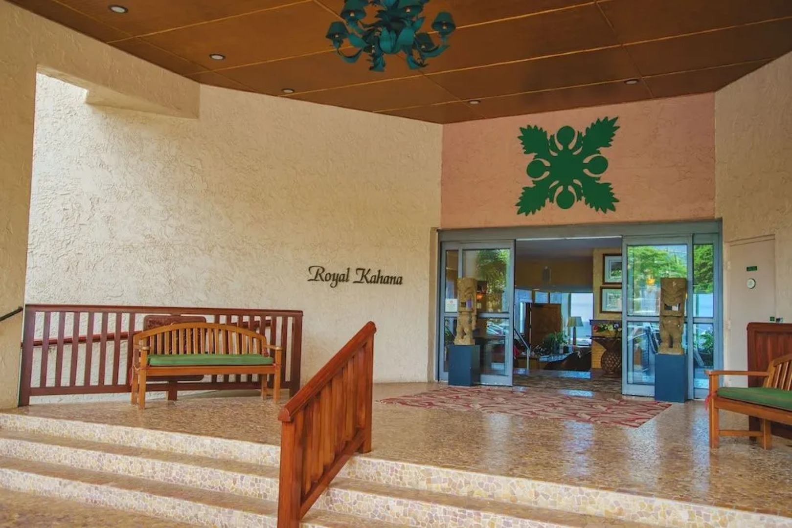 Royal Kahana 702 Studio Bedroom Condo by RedAwning