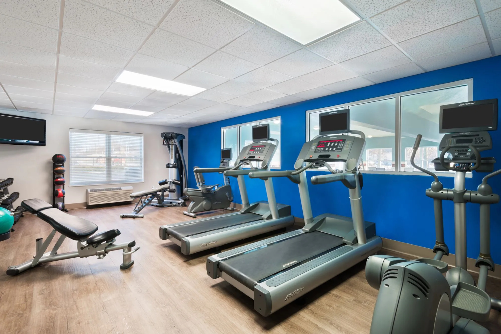 Holiday Inn Express & Suites Columbus Airport East by IHG