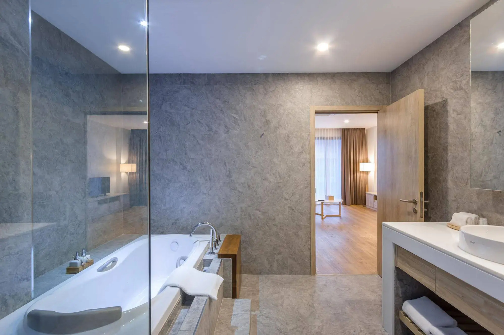 Serenity Hotel Spa & Onsen