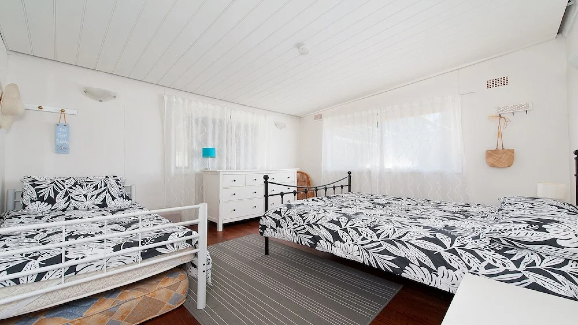 Sandy Point Road, 9, Sea Urchin