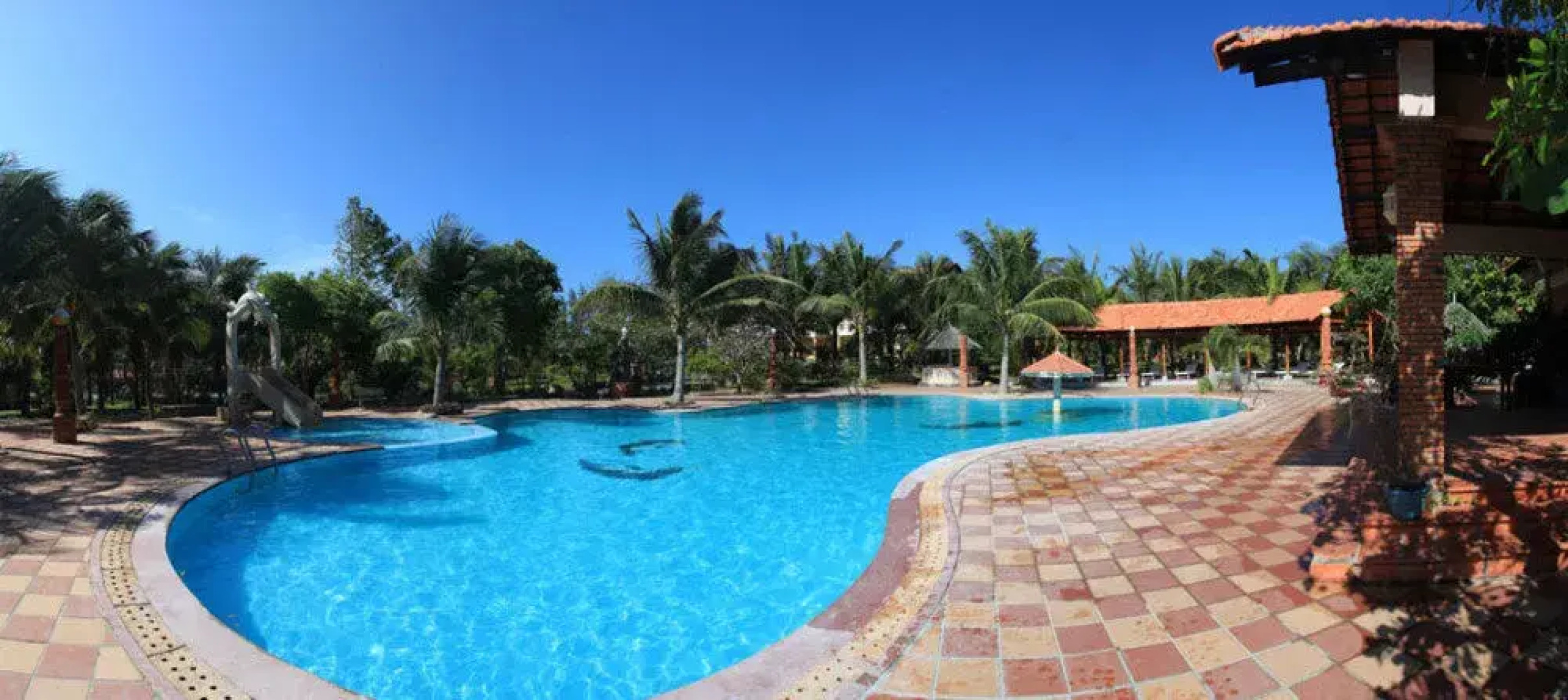 Kega Lighthouse Resort