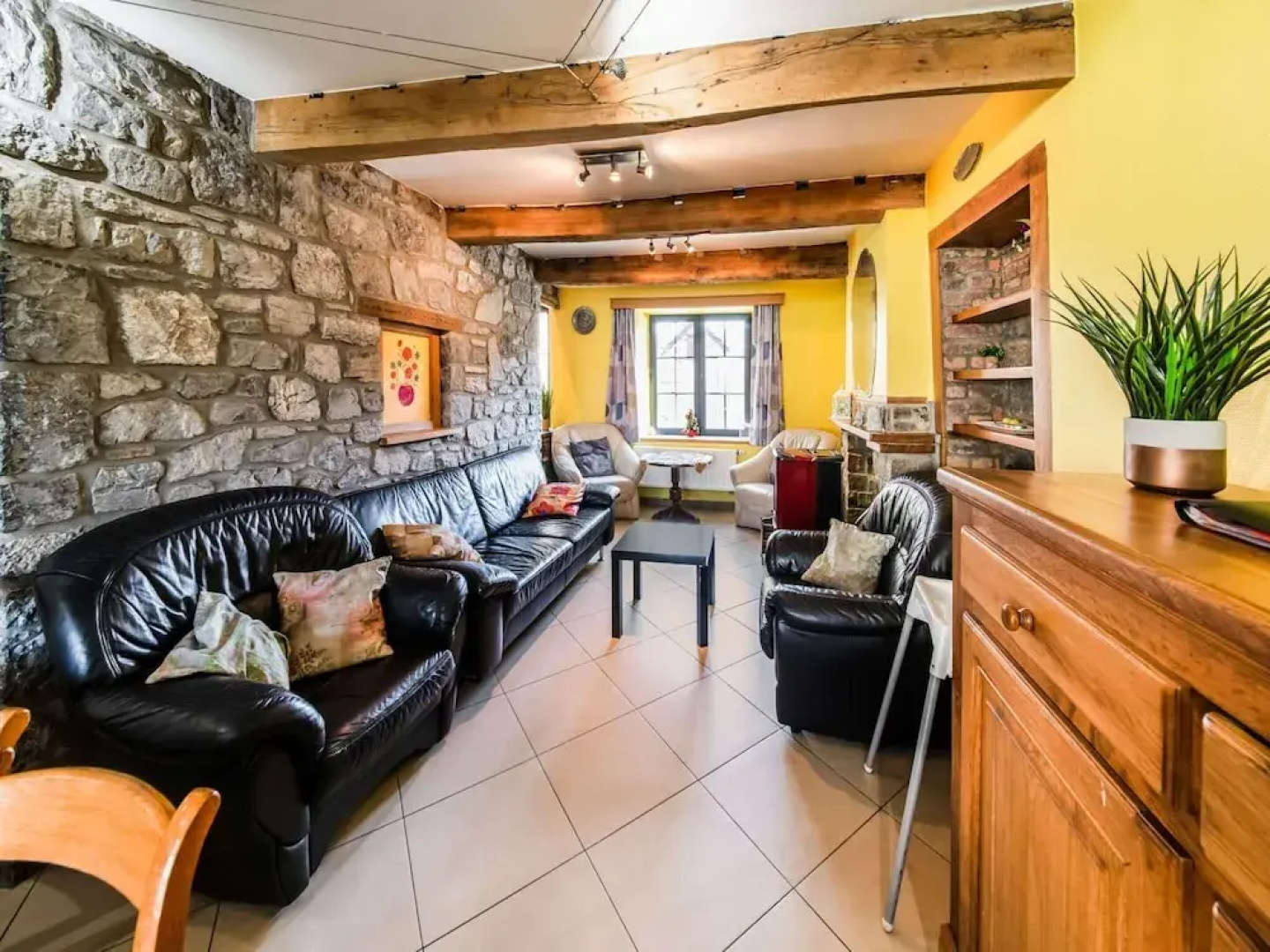 Stone Cottage with Sauna & Hot Tub near Cave of Lorette in Rochefort