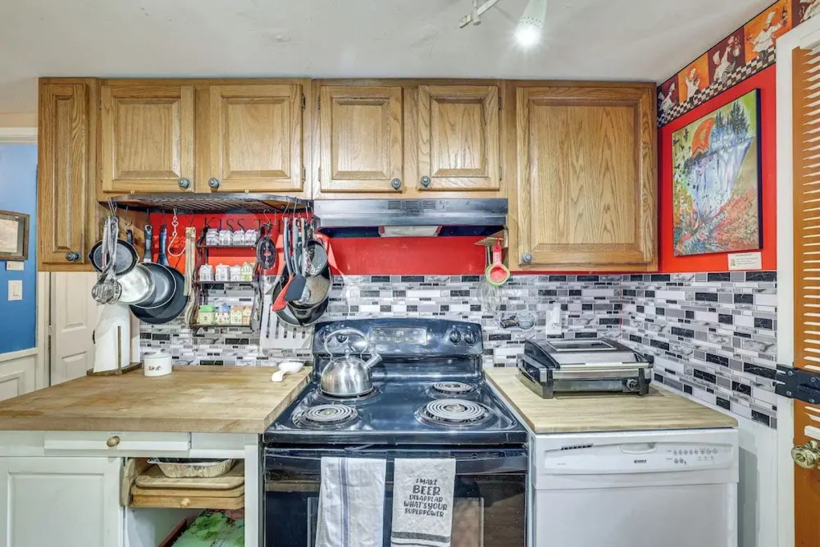 Artsy Cottage In Scotrun W/ Studio Space & Hot Tub