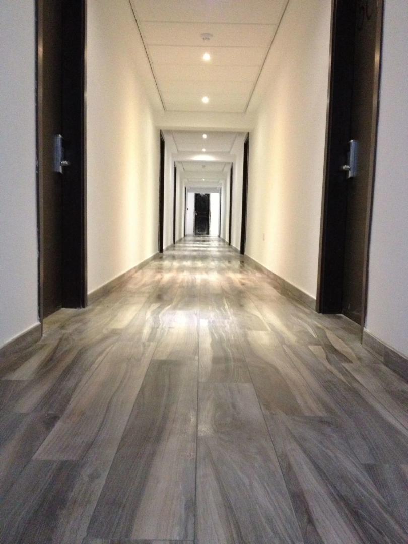 Day's Inn Hotel and Residence