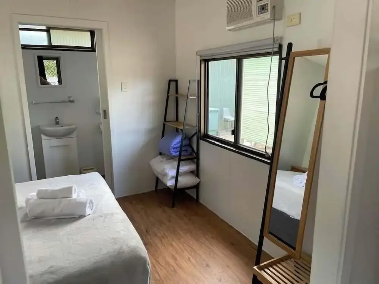 Aussie Outback Oasis