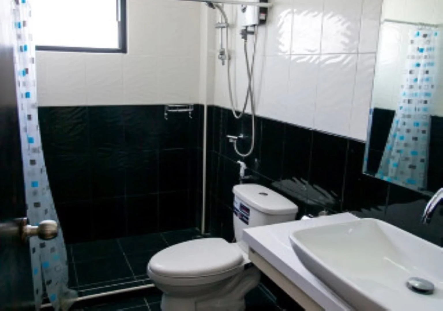 Basic Line Hotel at Loikroh