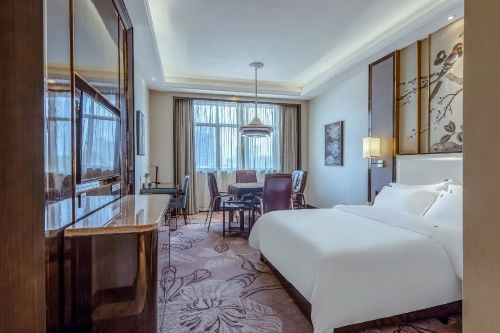 Four Seasons Goldensun Hotel