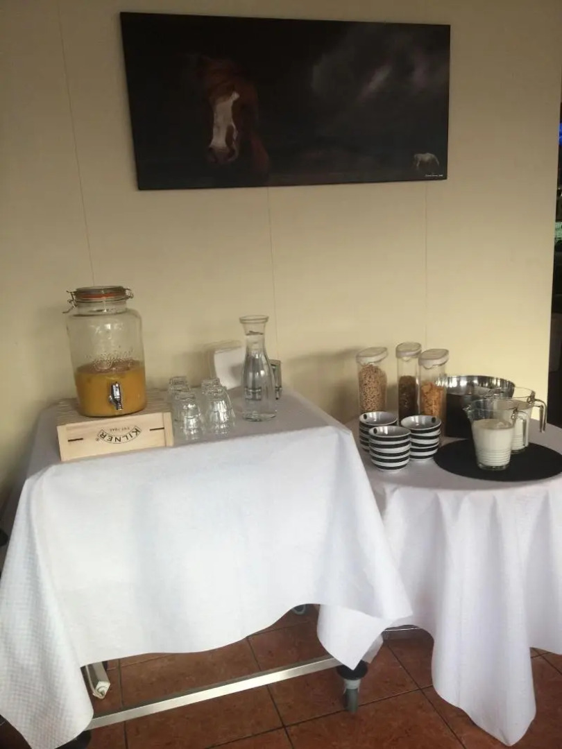 North West Restaurant & Guesthouse