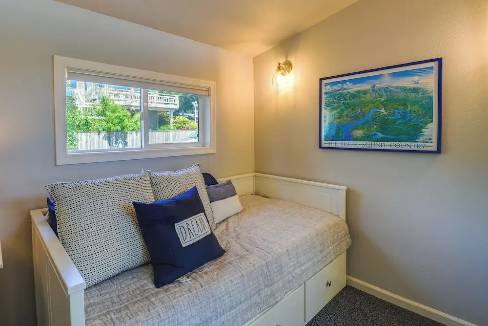 Waterfront Hood Canal Cottage: Steps to the Beach!