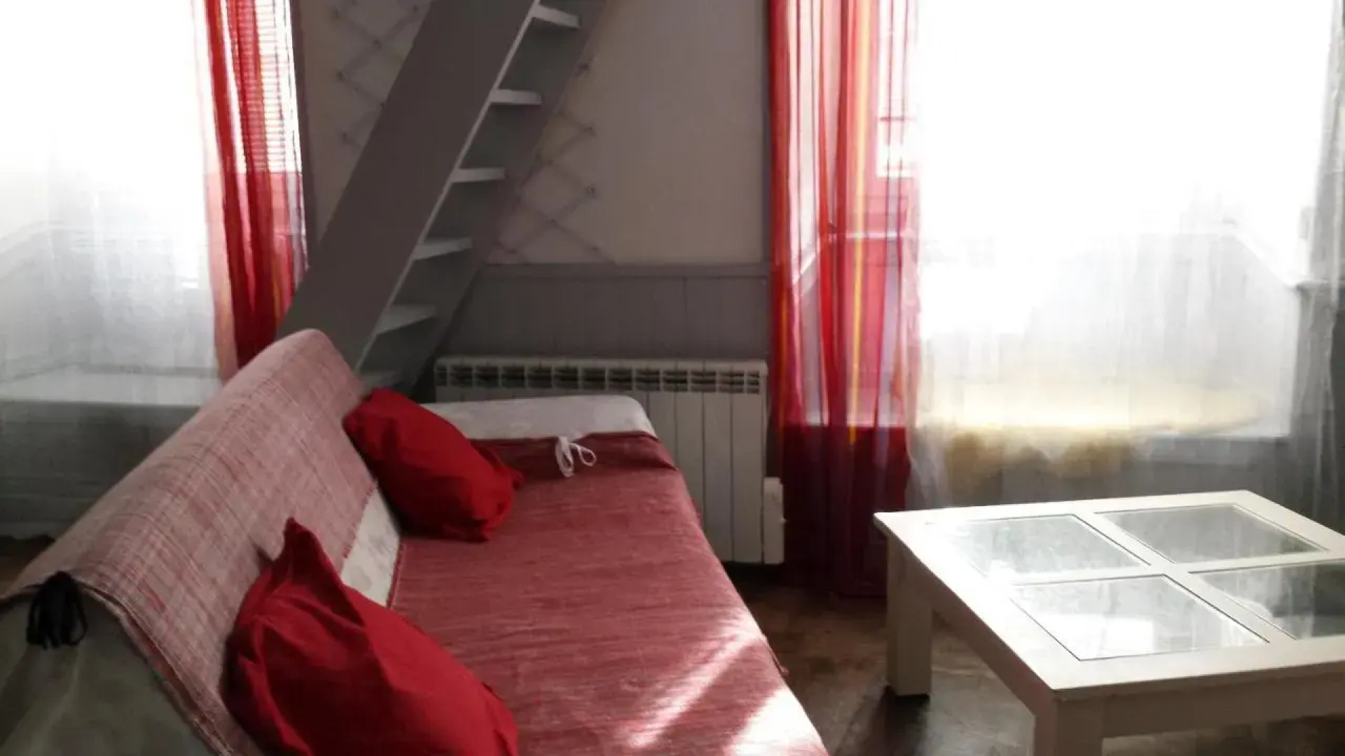 coquet studio en mezzanine