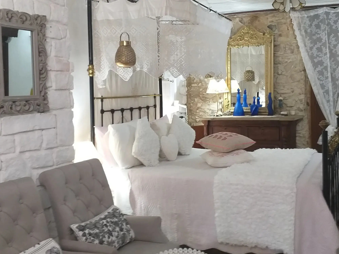 Stratos House