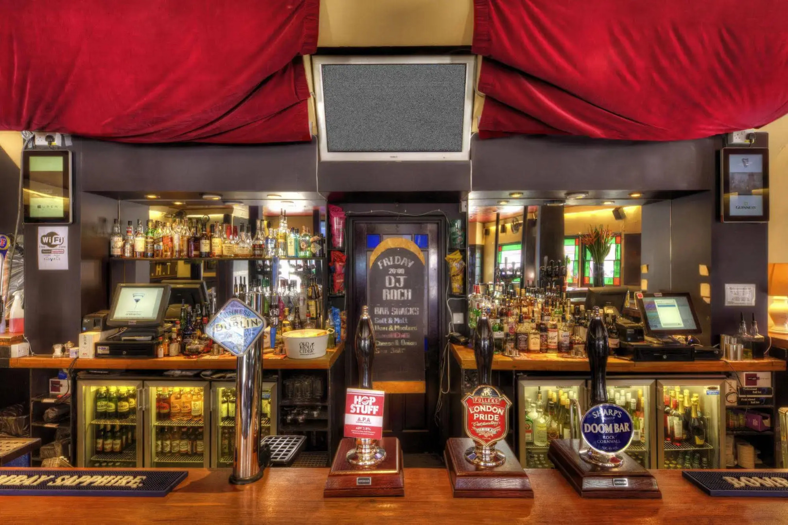 Arsenal Tavern Backpackers