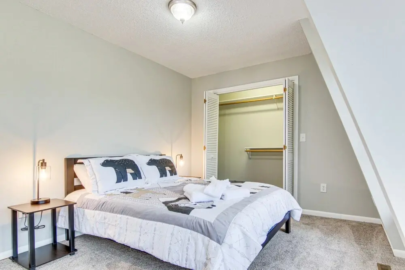 Centrally Located Mills River Townhome w/ Fire Pit