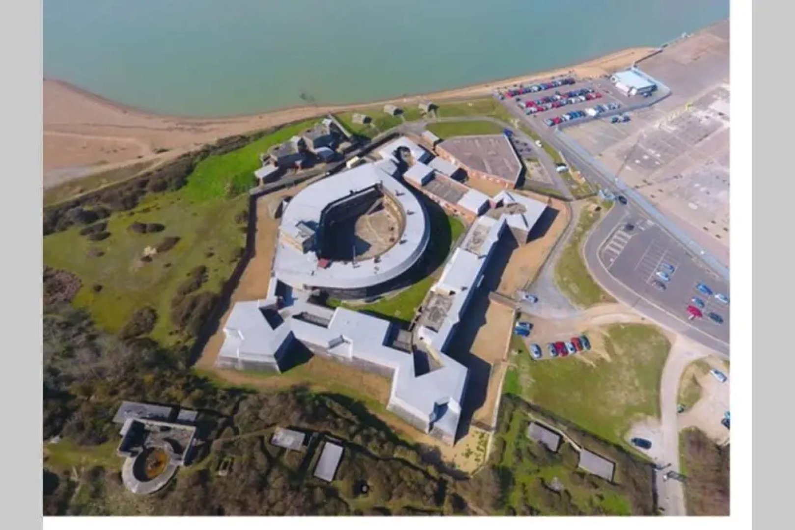 2 Bedroom Seafront Apartment