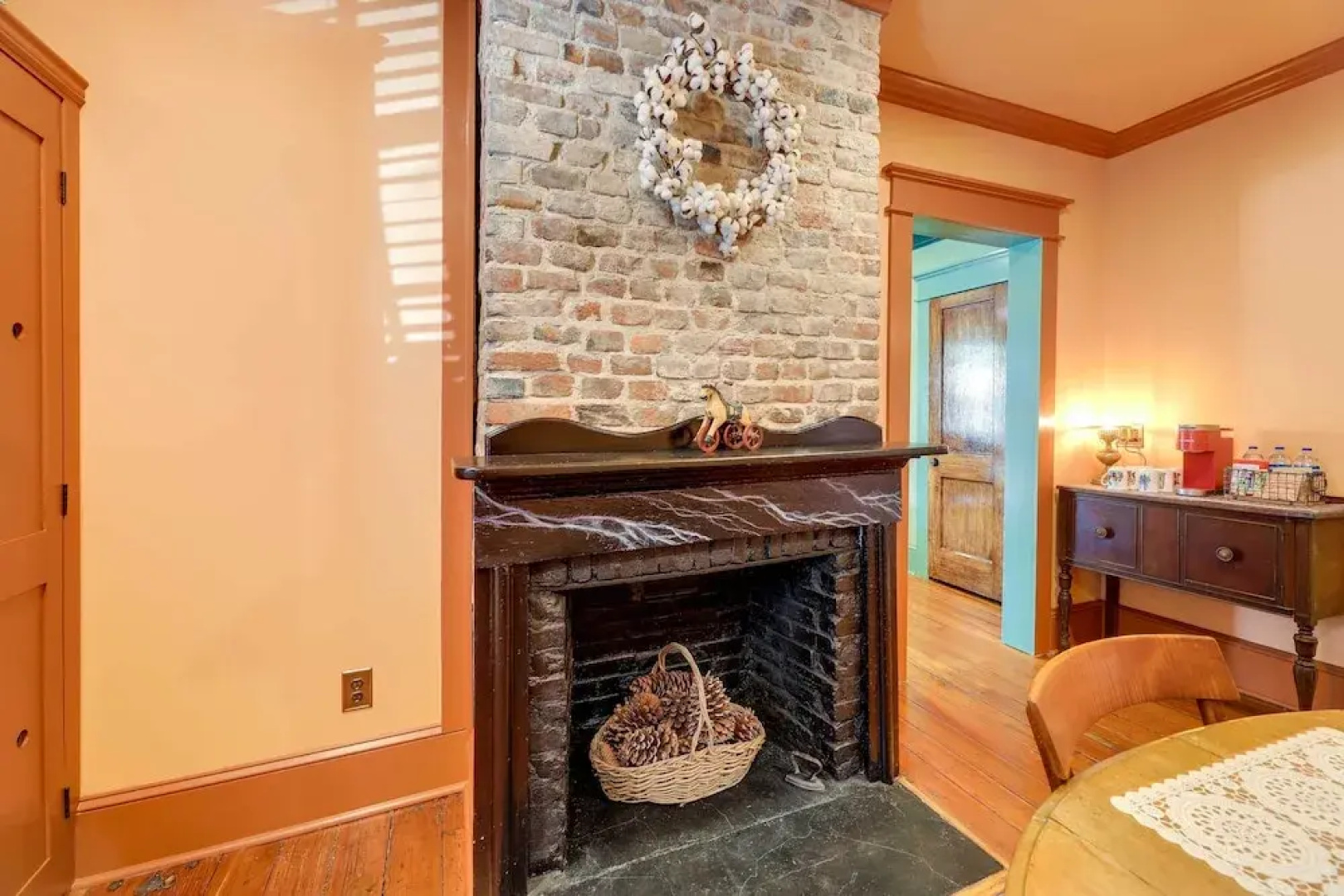 Victorian Vacation Rental Apt in Downtown New Bern