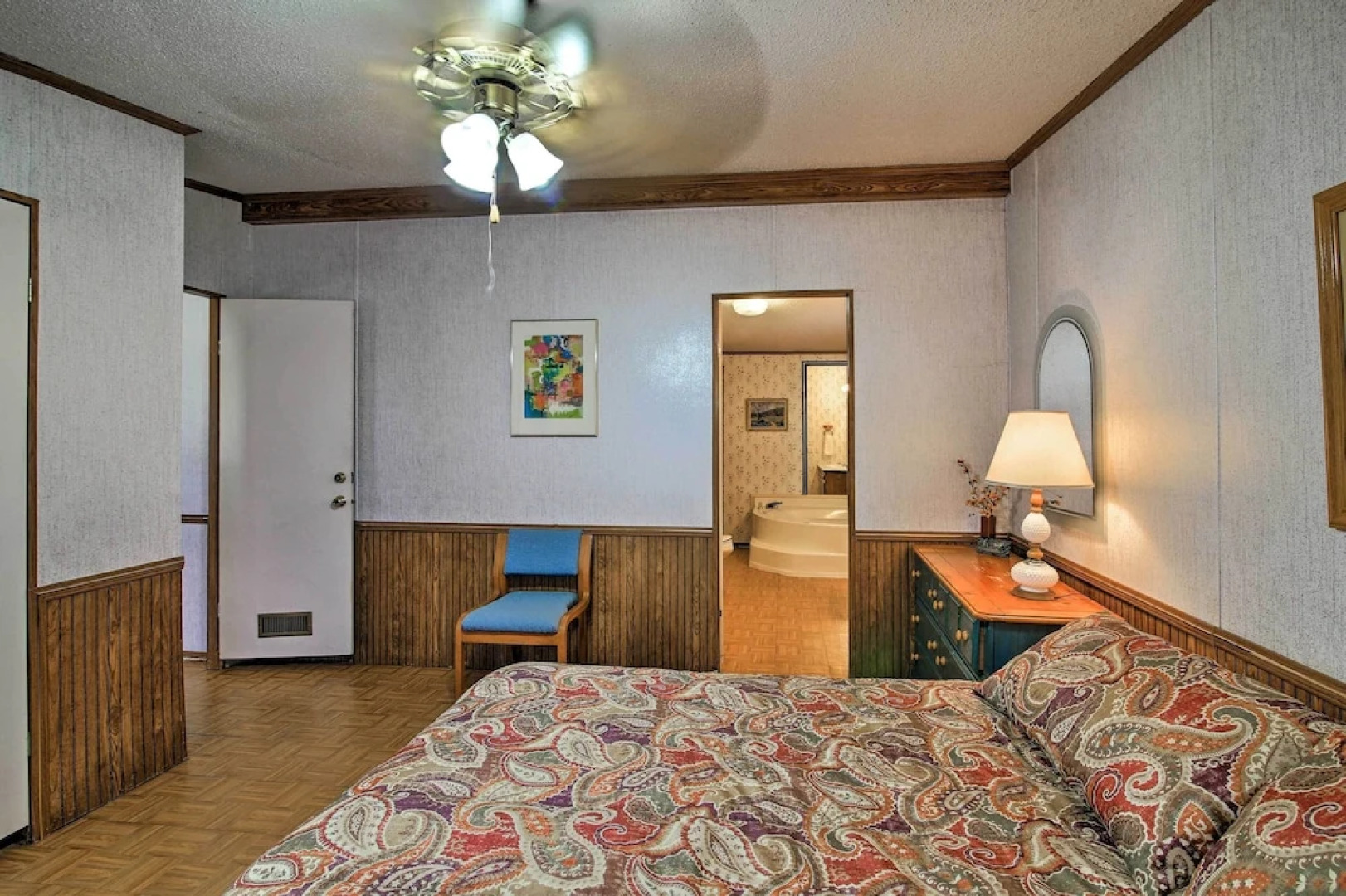 Utopia Family Home w/ Mountain Viewing Deck!