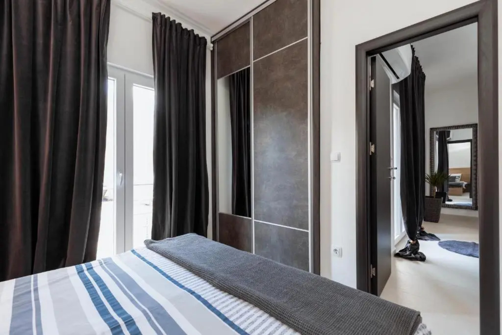 Tramonto Apartments