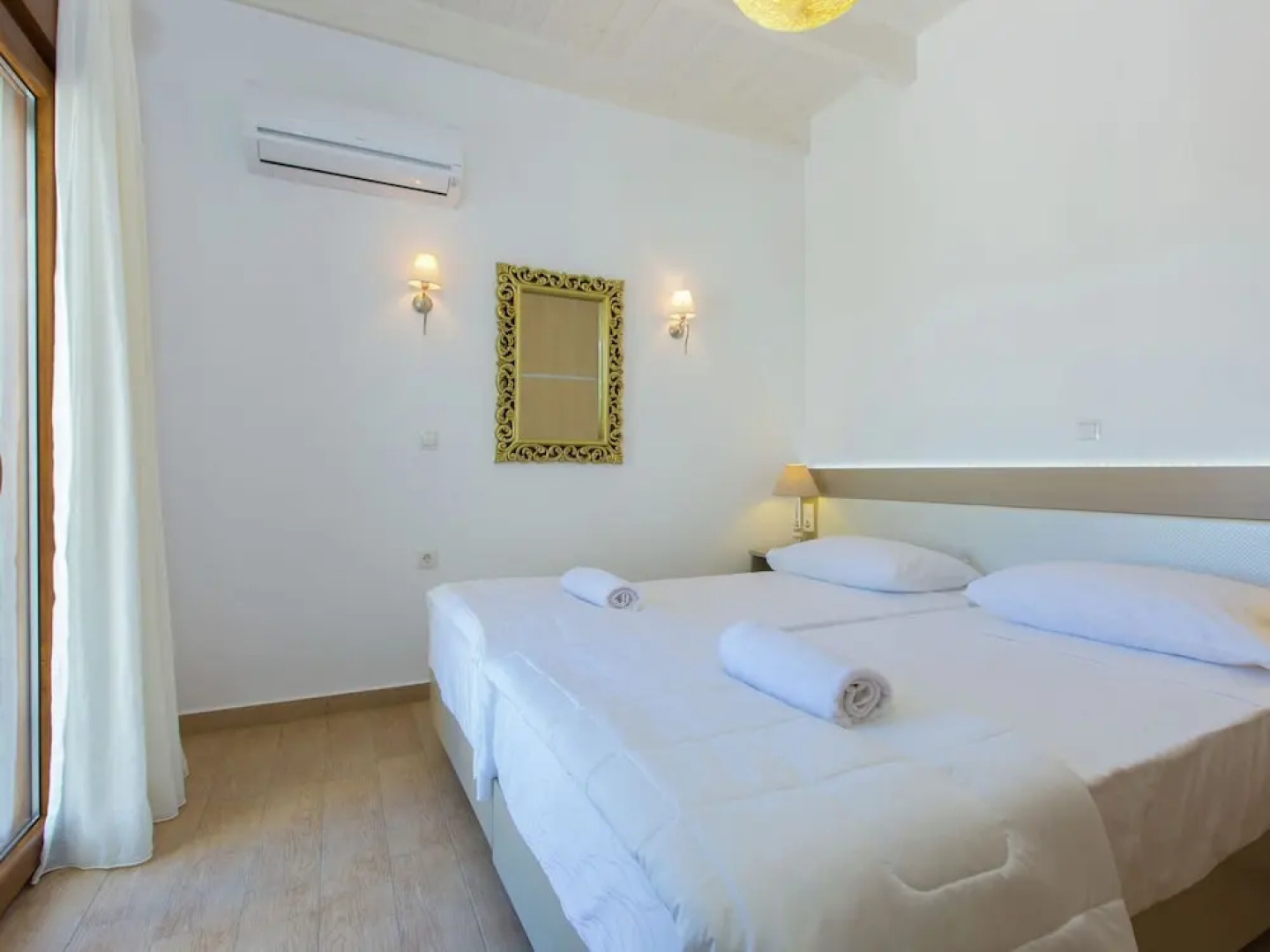 Villa in Crete With Private Pool & Beaches Nearby