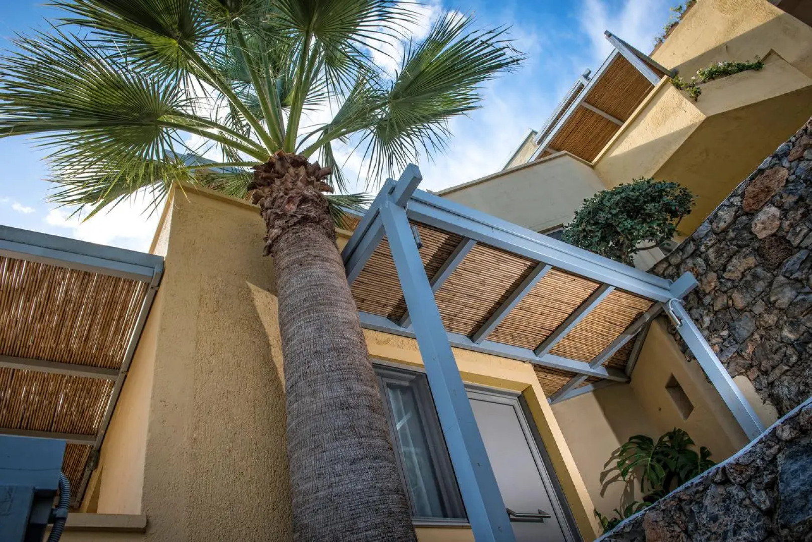 Skajado Cottages & Apartments