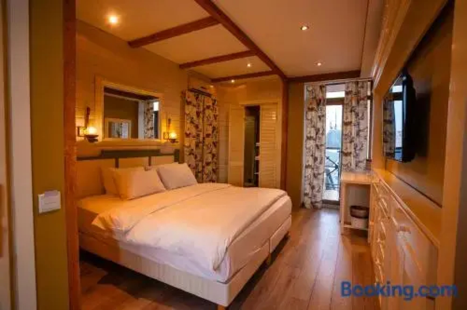 Piazza Boutique Hotel