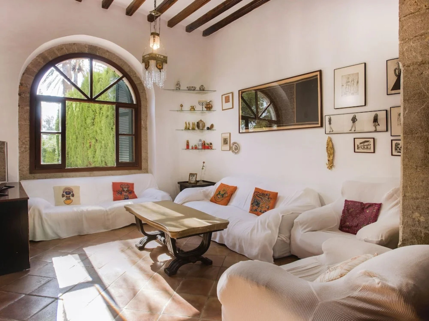 Mansion in Lloseta With Pool & Terrace