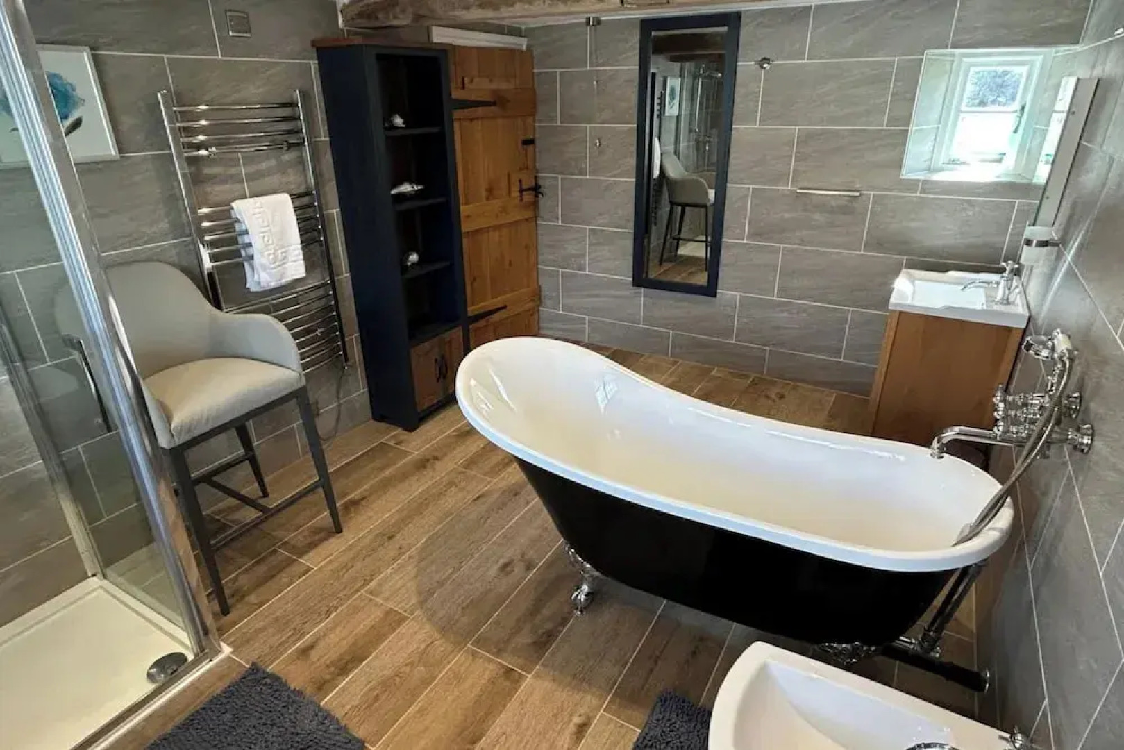 4 Bed Farmhouse Alton Tower Xmas Market Chatsworth