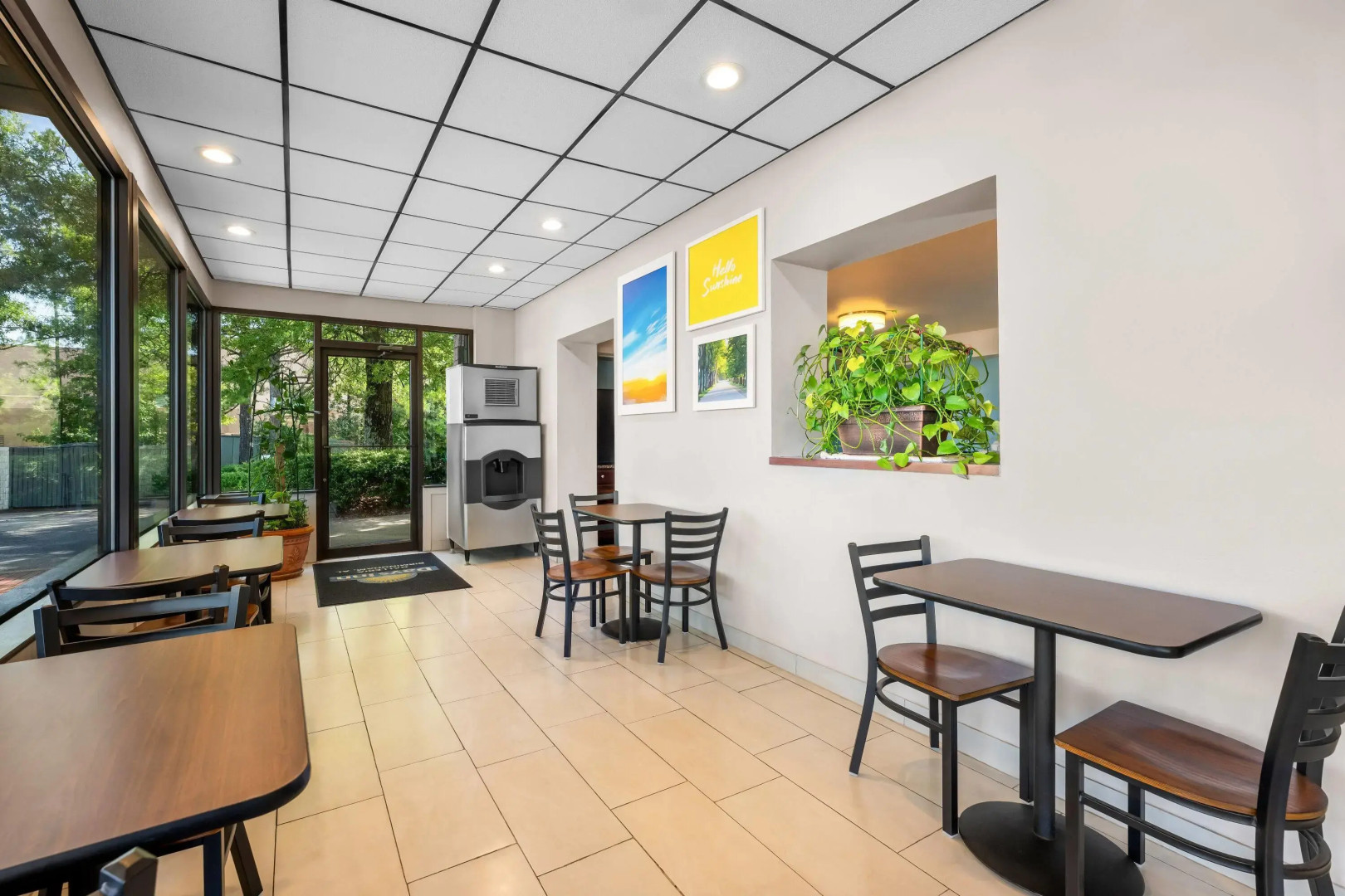 Days Inn by Wyndham Hoover Birmingham