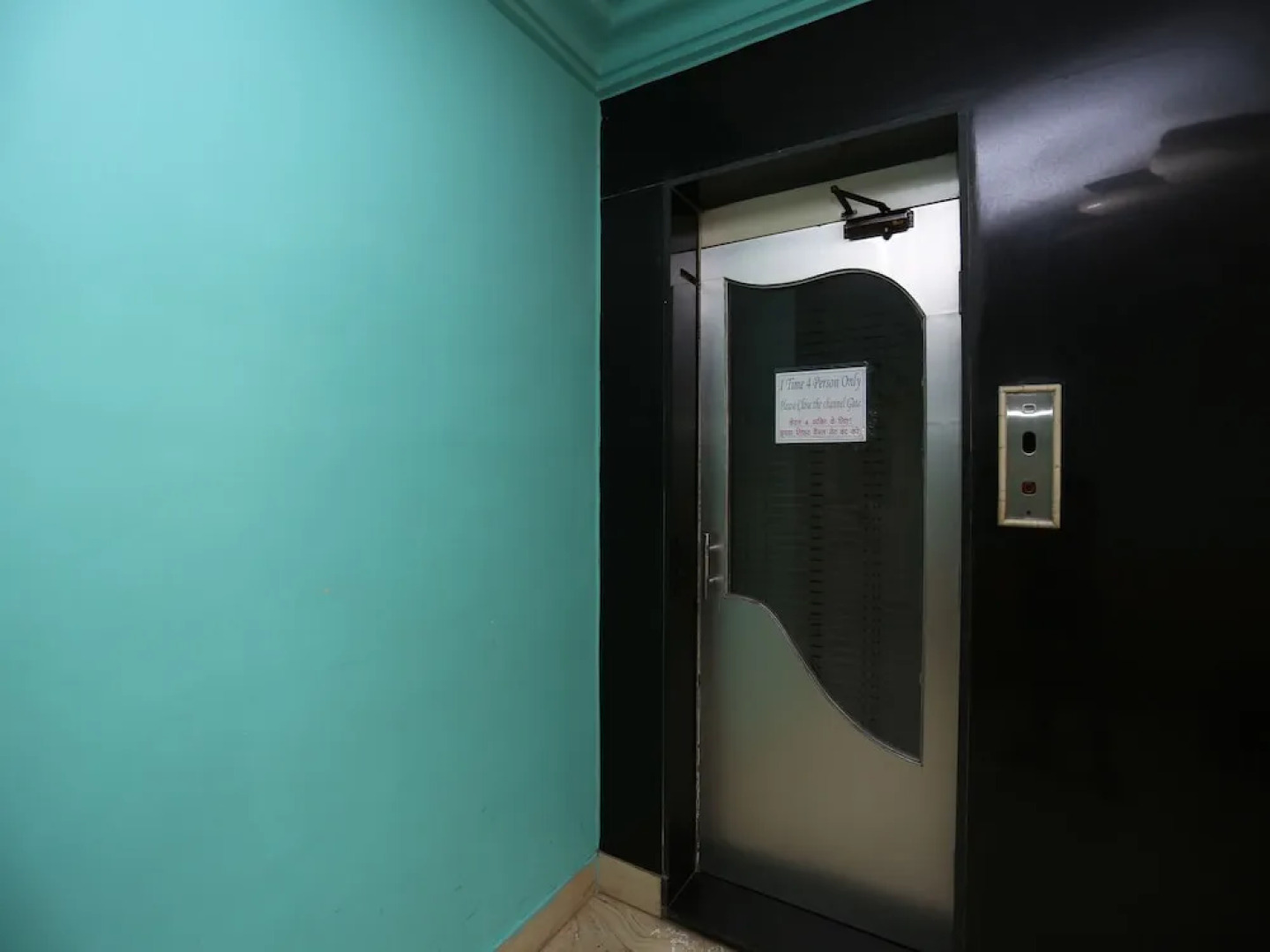 OYO 24860 Hotel Shiva International